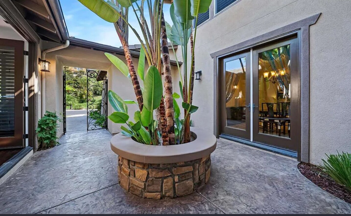 Building Photo - 6839 Helenite Pl