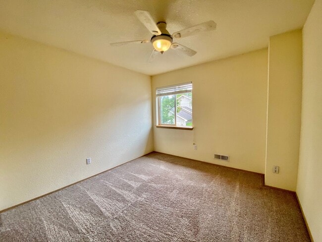 Building Photo - Beautiful New Home in Lexington Neighborho...