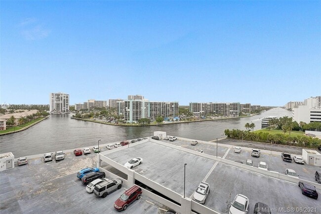 Building Photo - 3800 S Ocean Dr