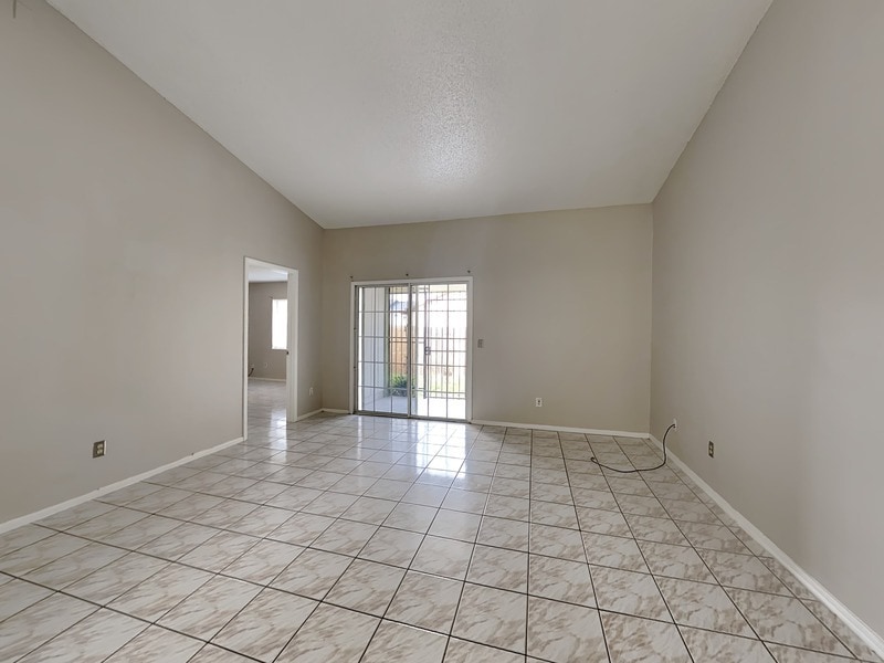 Building Photo - 1921 Truman Rd