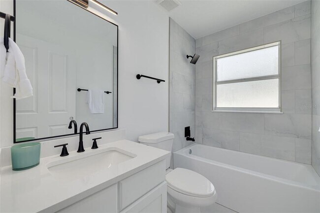 Building Photo - 9418 Azalea Ridge Cir