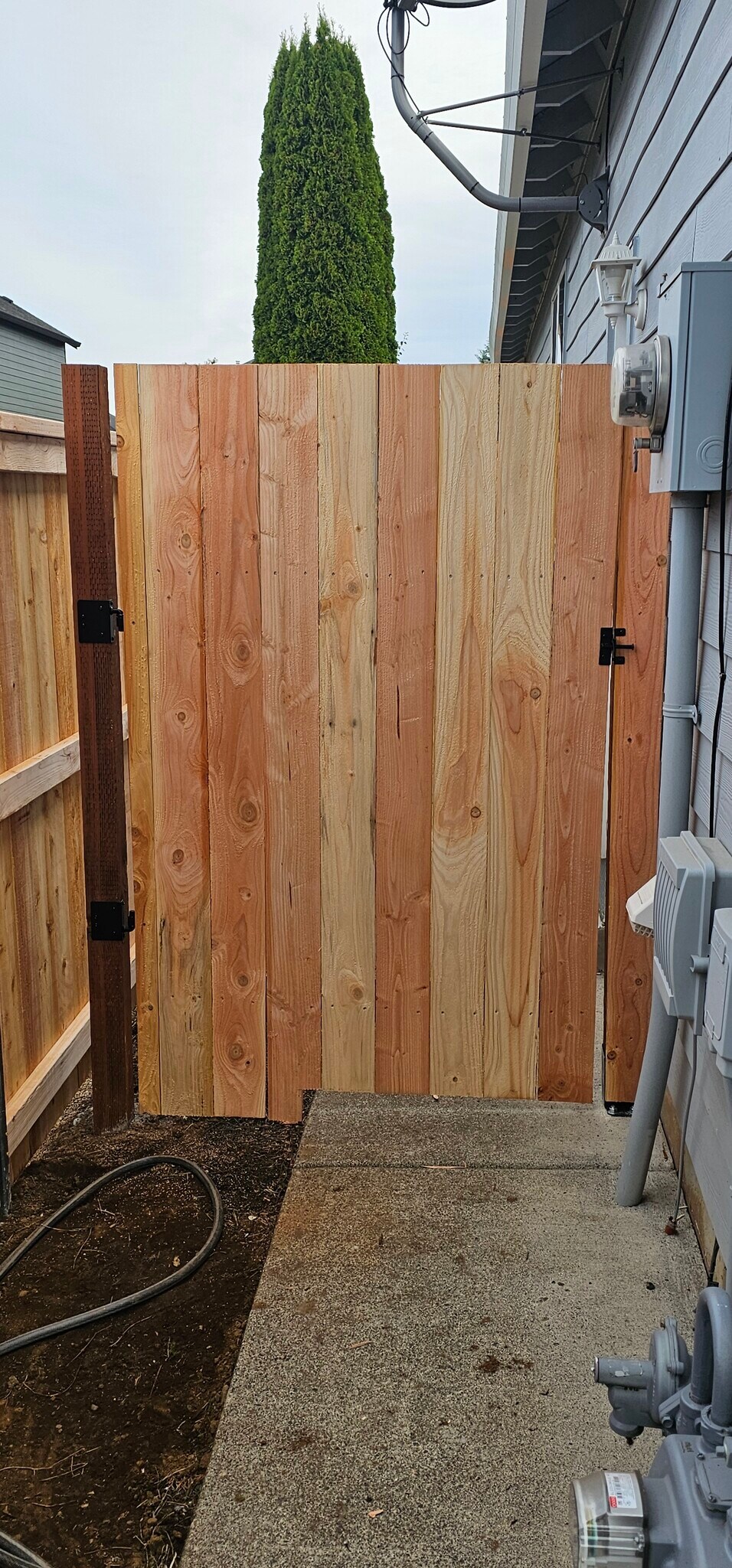 left side gate - 9610 NE 102nd St