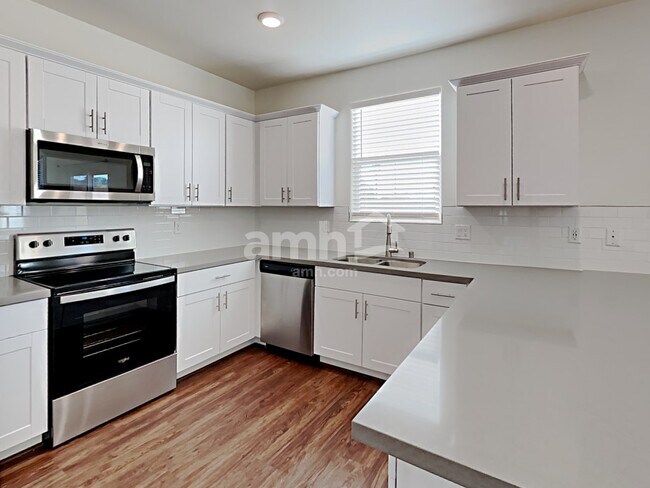 Building Photo - 723 Terrain Star Ave