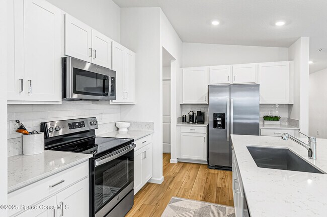 Building Photo - 1377 Colebrook Cir SW