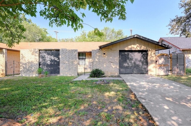 Primary Photo - 2107 Darwin Dr