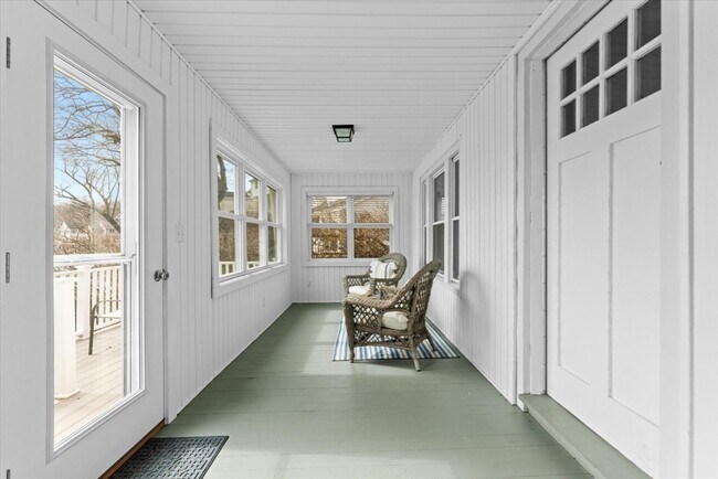 Building Photo - 6 Davis Way