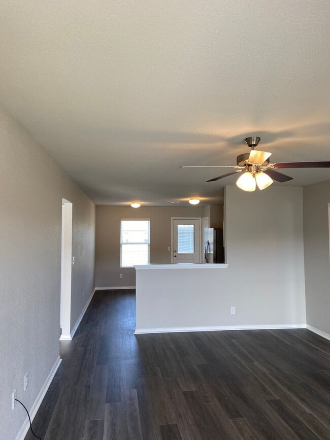 Building Photo - Three Bedroom | Two Bath Home in Maumelle