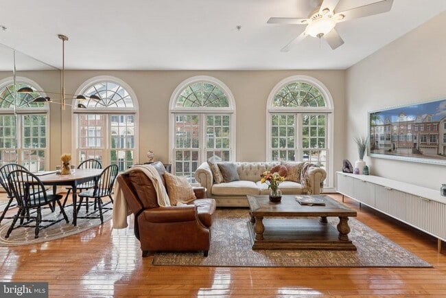 Building Photo - 1627 Colonial Hills Dr