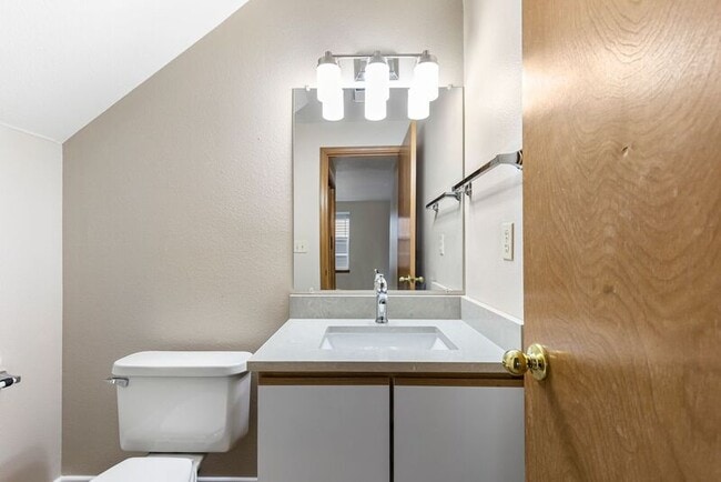 Building Photo - 17450 SE 82nd Dr