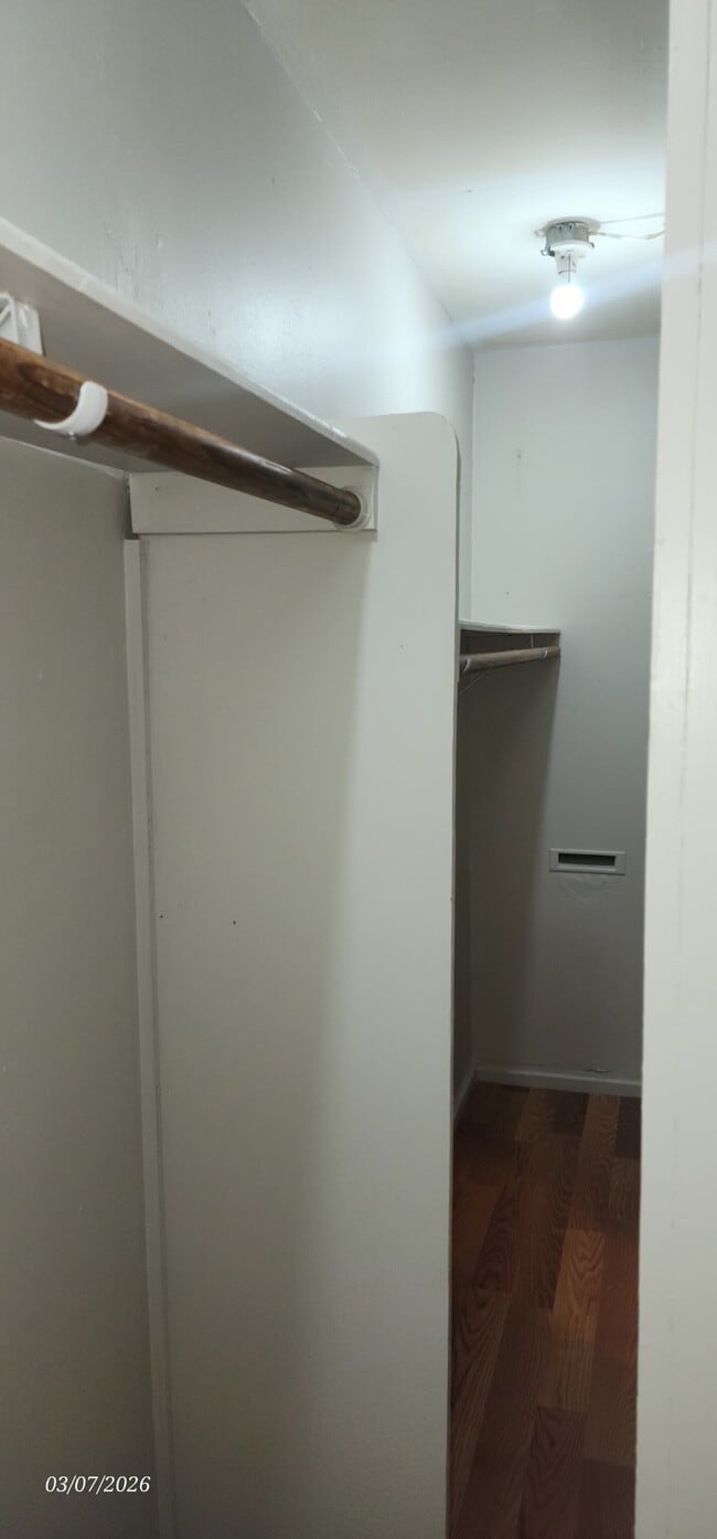 Building Photo - 4612 Hain St