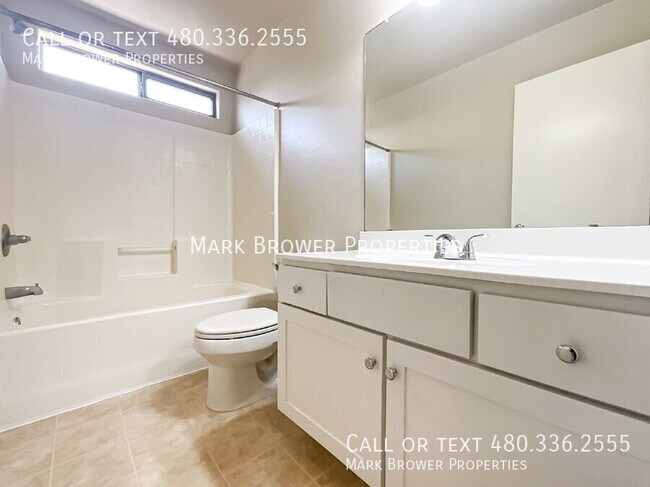 Building Photo - 396 E Bradstock Way