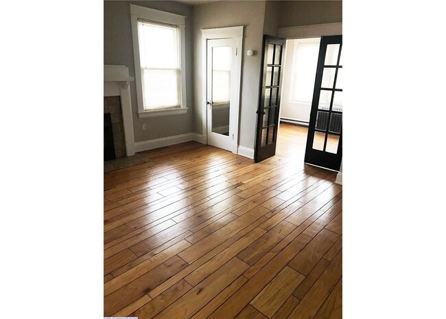 Building Photo - 3027 Clifton Ave