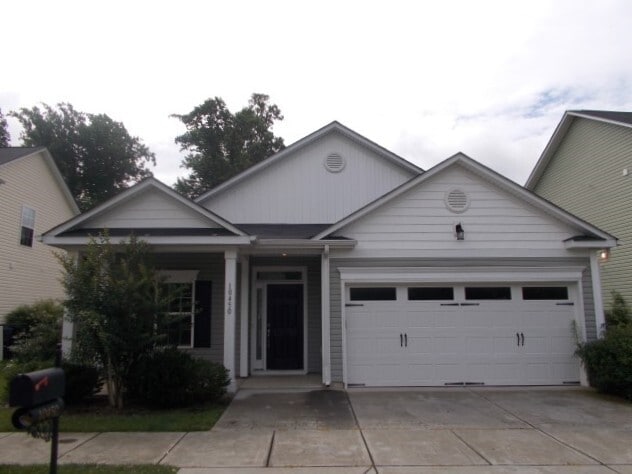 Building Photo - 10450 Glenmeade Rd