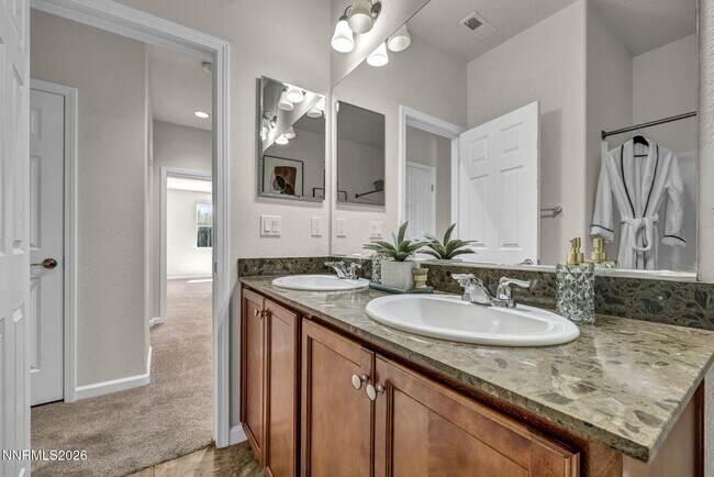 Building Photo - 10740 Cedar Rock Dr