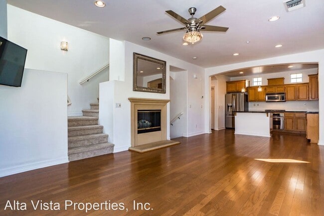 Building Photo - 3 br, 2.5 bath House - 2664 Escala Circle