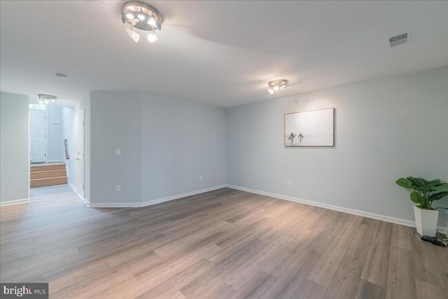Building Photo - 11425 Abner Ave