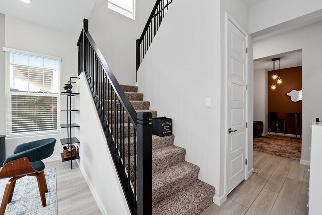 Building Photo - Professionally Designed, Fully Furnished townhome on one of Arabella’s Premium Lots | Scottsdale’...