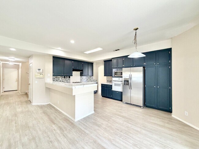 Building Photo - Spacious Rancho Highlands Home | 3 Bed + Den + Bonus Room & 3-Car Garage