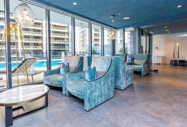 Building Photo - 1000 Brickell Plaza