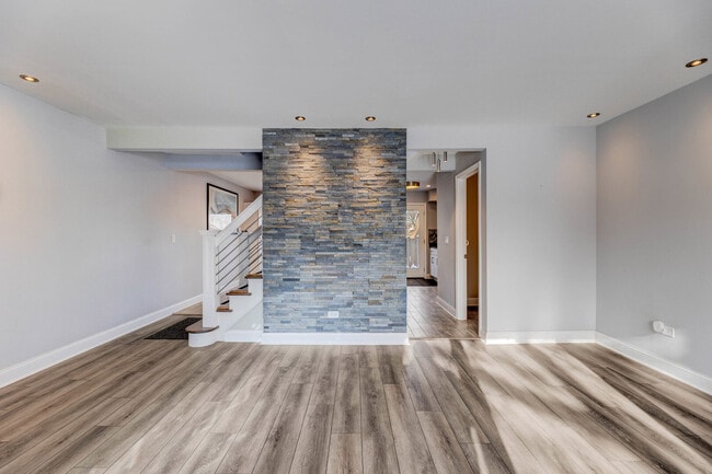 Building Photo - 5236 W 54th St