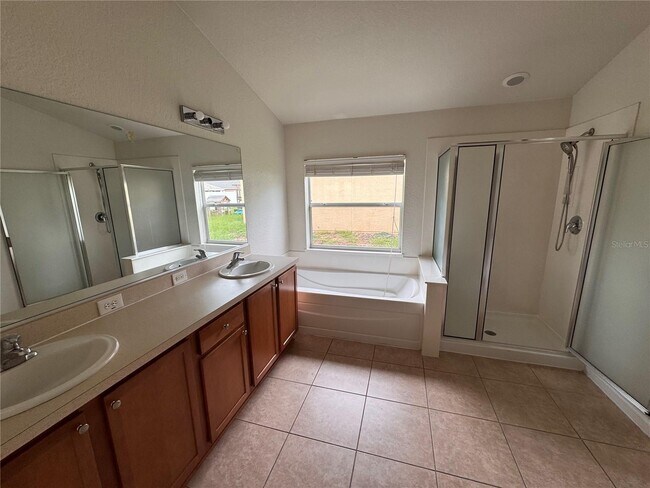 Building Photo - 3993 SW 58th Ave