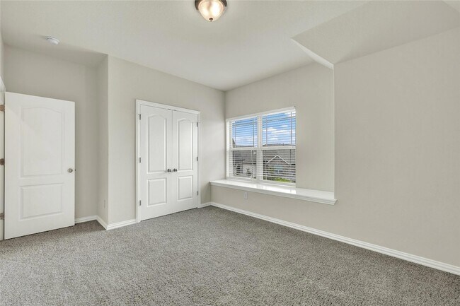 Building Photo - 908 Leadtree Loop