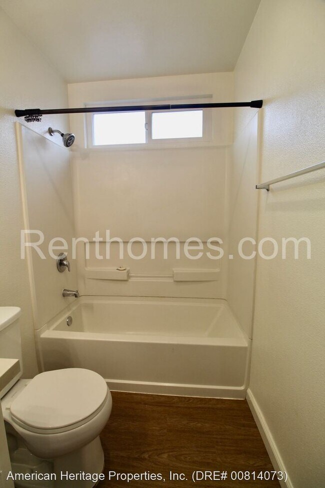 Building Photo - 2 br, 1 bath House - 733 Snapdragon Street