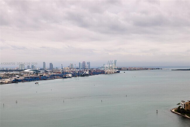 Building Photo - 300 S Biscayne Blvd