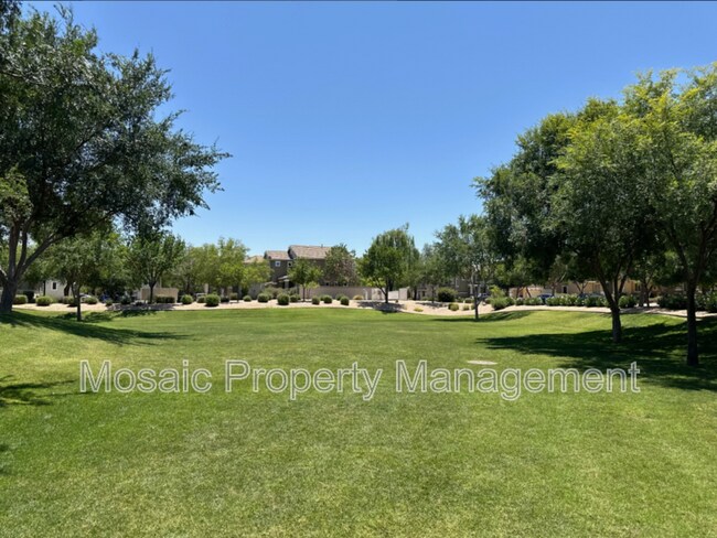 Building Photo - 1328 S Sabino Dr