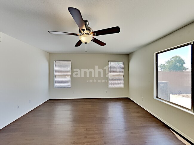 Building Photo - 12323 W Medlock Dr