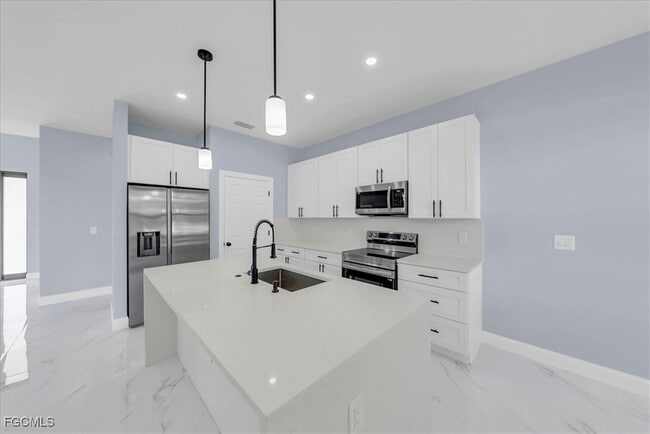 Building Photo - 3708 27th St SW