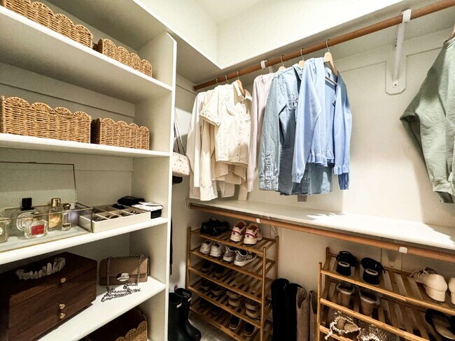 Building Photo - "Spacious 4-Bedroom, 2-Bathroom home in Prime Yuma!"