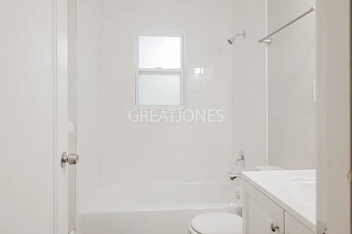 Building Photo - 10900 Pear Tree Ln