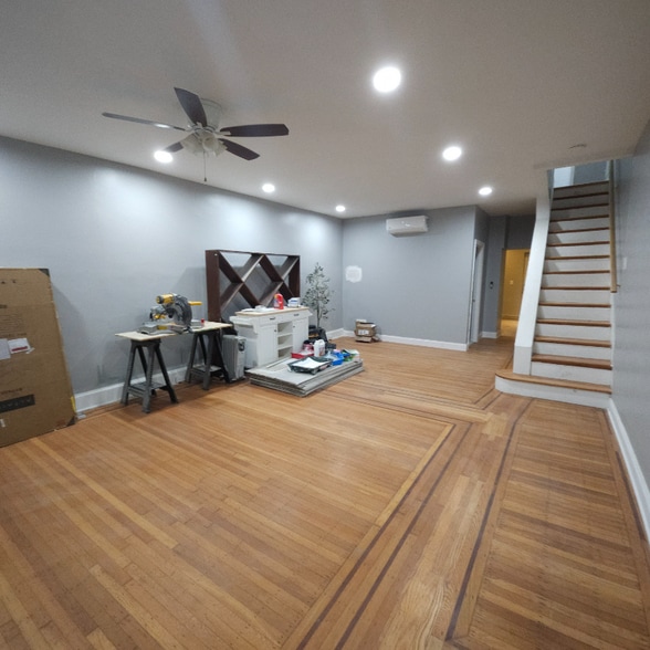 Building Photo - 214 Hermitage St