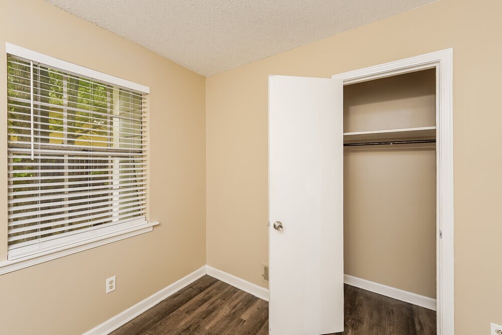 Building Photo - 1416 Maralyn Dr