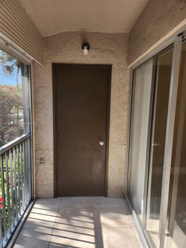 Building Photo - 8750 Royal Palm Blvd