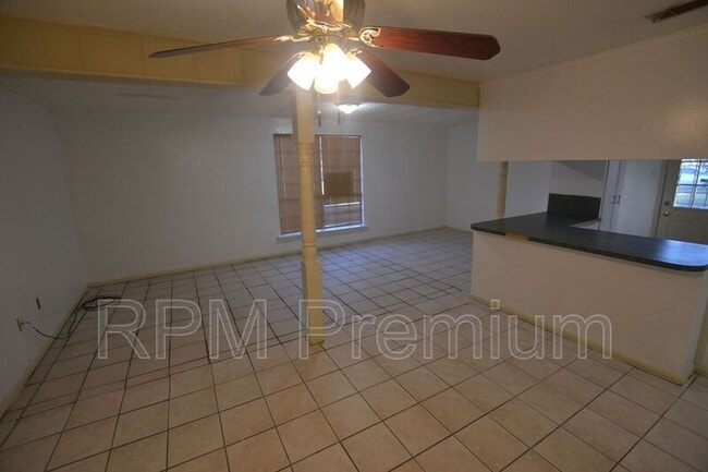 Building Photo - 12369 Palmyra Dr