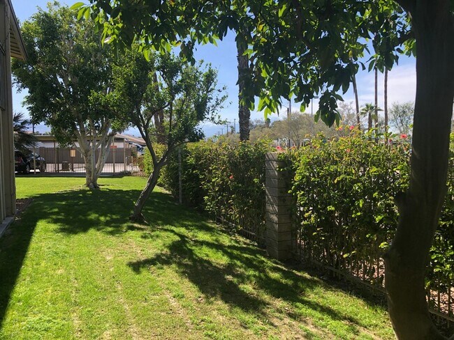 Building Photo - Palm Desert Country Club Villas