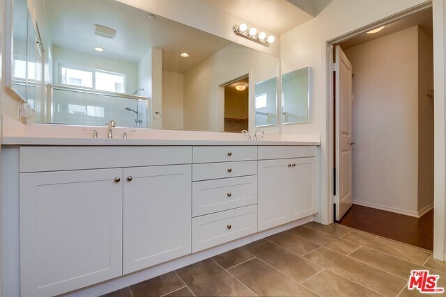 Building Photo - 5450 Strand