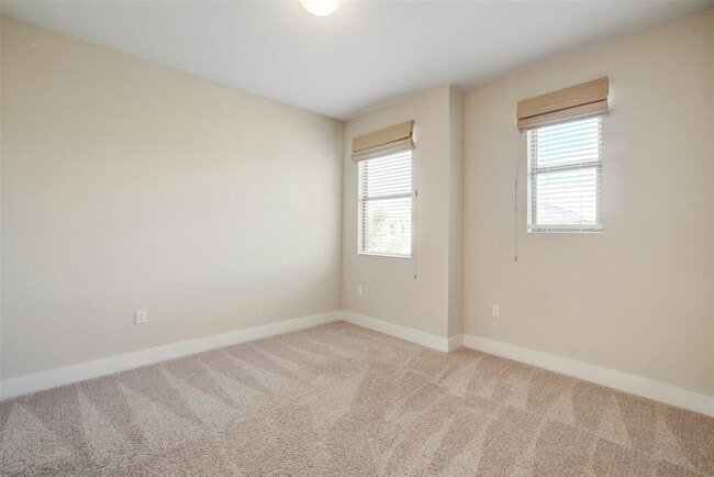 Building Photo - 1603 Arcilla St