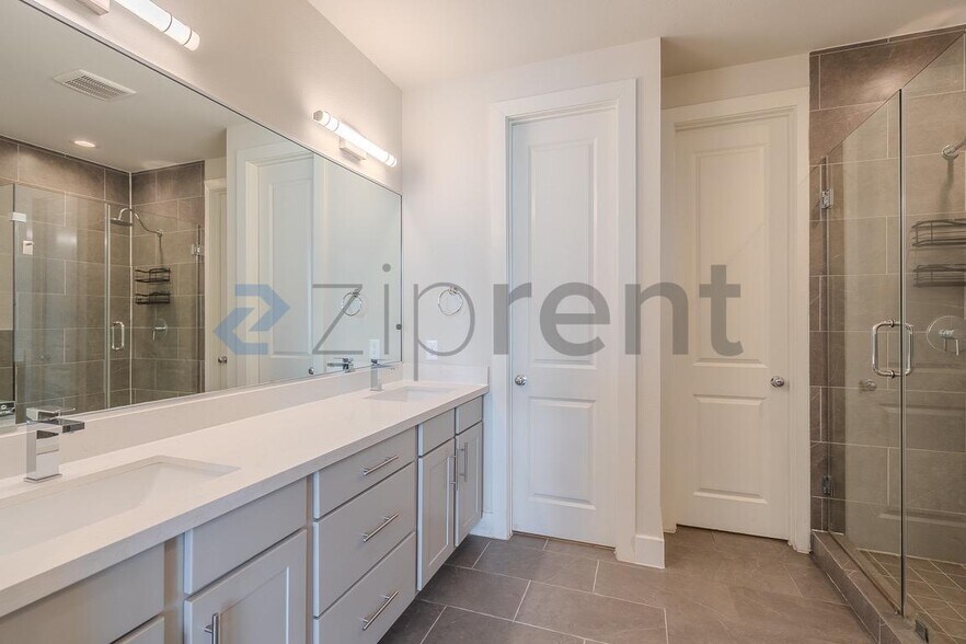 Building Photo - 5209 Allen St