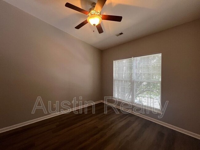 Building Photo - 6431 Brookfield Ct Dr