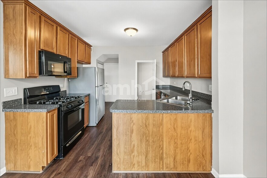 Building Photo - 15356 Kenmare Cir
