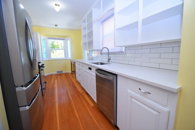 Building Photo - 10744 SE 29th Ave