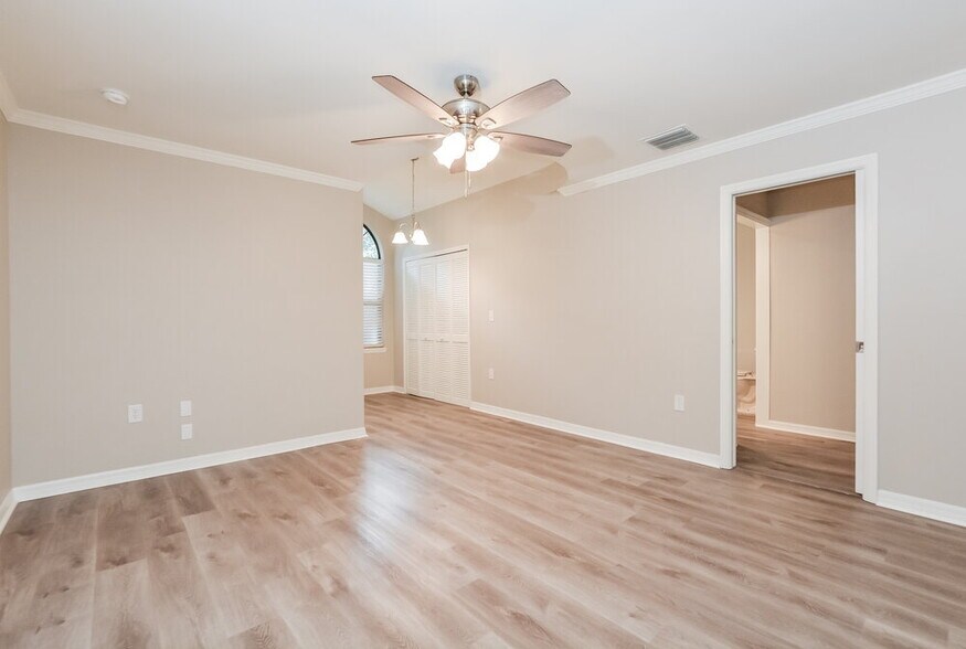 Building Photo - 51 Dogwood Ln