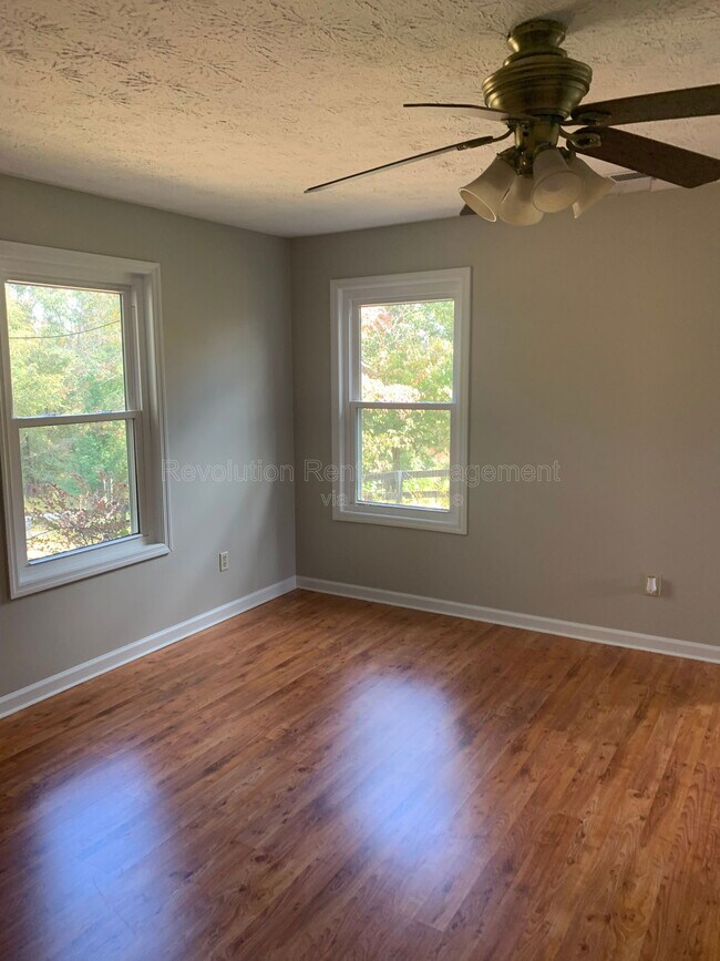 Building Photo - 8373 Brewer Rd