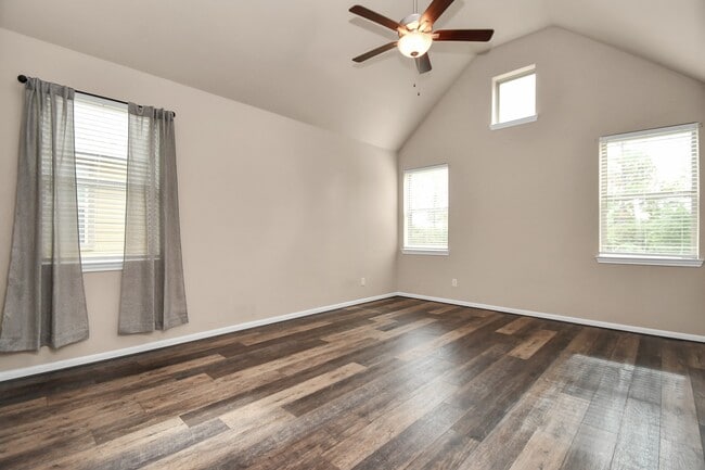 Building Photo - 4220 Merry Mill Dr