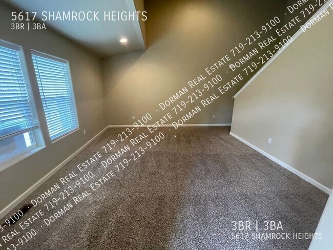 Building Photo - 5617 Shamrock Heights