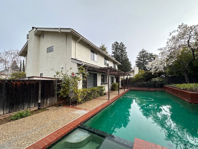 Building Photo - Stunning 2 Story Home w/ Pool - Palo Alto ...