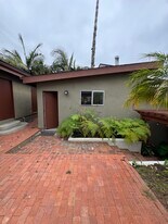 Building Photo - 705 Arden Dr